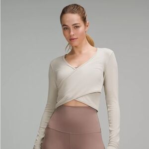 NWT Lululemon Cropped Lone Sleeve